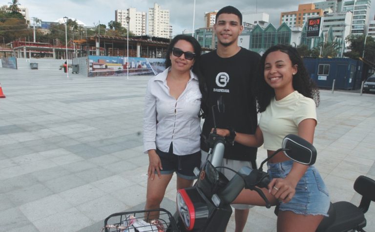Nova orla do Canal de Camburi tem primeiro dia movimentado