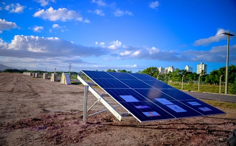 Obra de usina solar vai abrir 100 empregos no aeroporto de Vitória