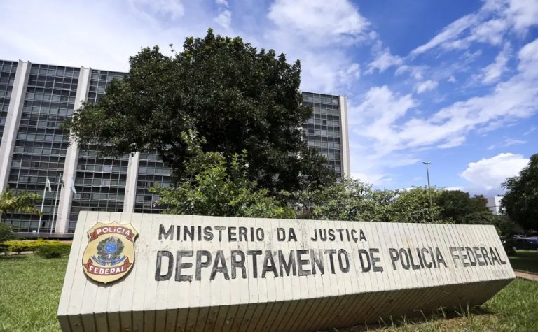 PF mira empresário suspeito de intimidar jornalistas no caso Master