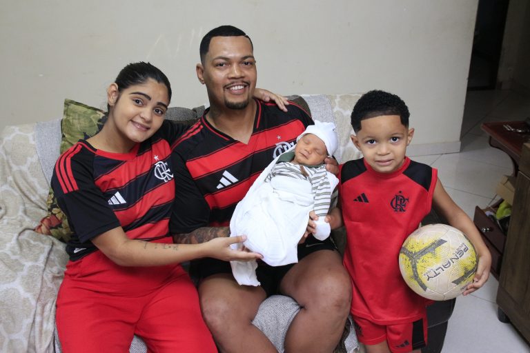 Pai batiza filhos com os nomes de Mbappé e Haaland no ES