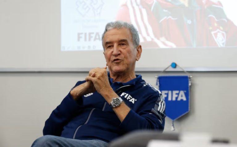 Parreira apresenta melhora e deve deixar a UTI até o fim da semana