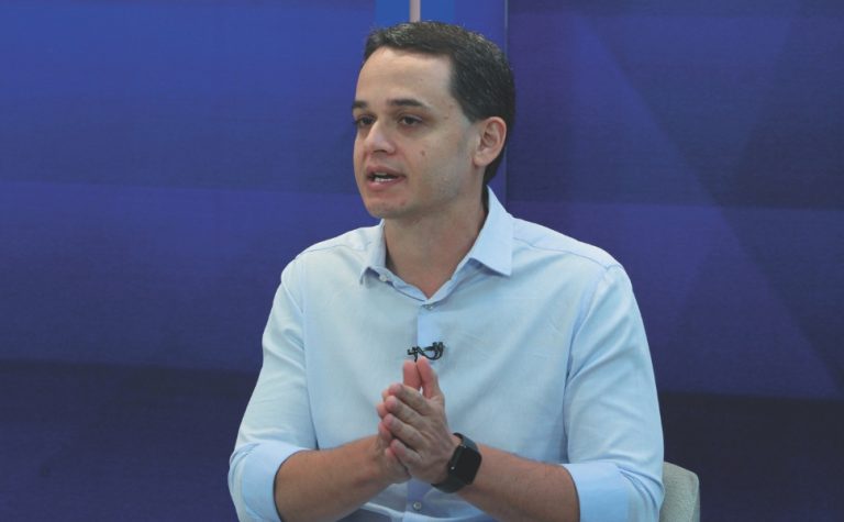 Pazolini anuncia apoio a Flávio Bolsonaro