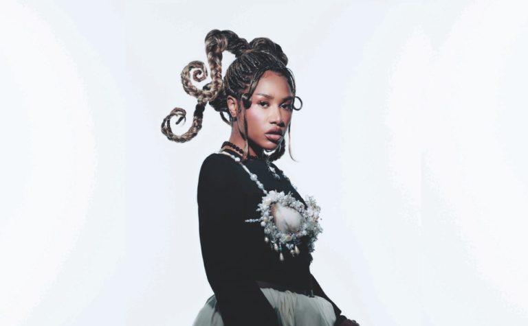 Rapper Ebony é atração no Cais das Artes neste sábado