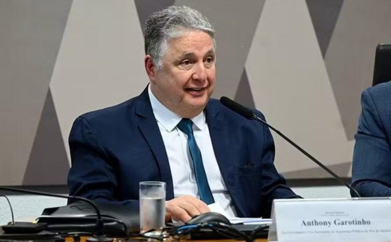 Republicanos oficializa Garotinho como candidato a governador do RJ