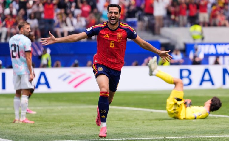 Reserva de Courtois falha, Merino mostra estrela e Espanha elimina Bélgica