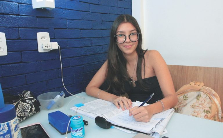 Saiba como concorrer a 1.000 vagas para disputar bolsas com nota do Enem