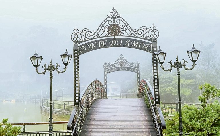 Santa Teresa: pisa da uva e ponte do amor na Rota do Caravaggio