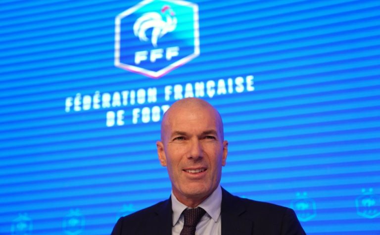 Seleção francesa oficializa nome de Zidane como novo técnico