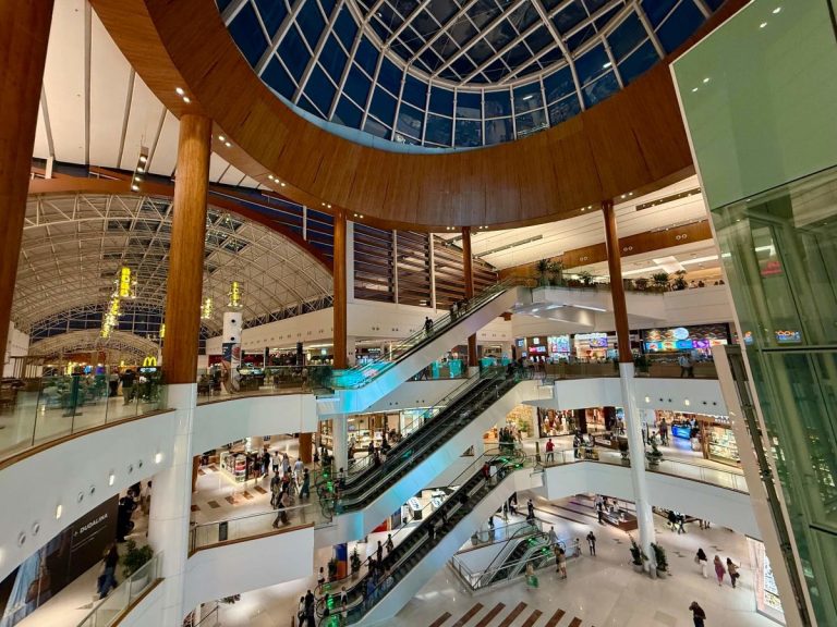 Shoppings fecharão mais cedo neste domingo por causa do jogo do Brasil