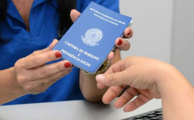Sine de Vila Velha oferece mais de 700 vagas com carteira assinada