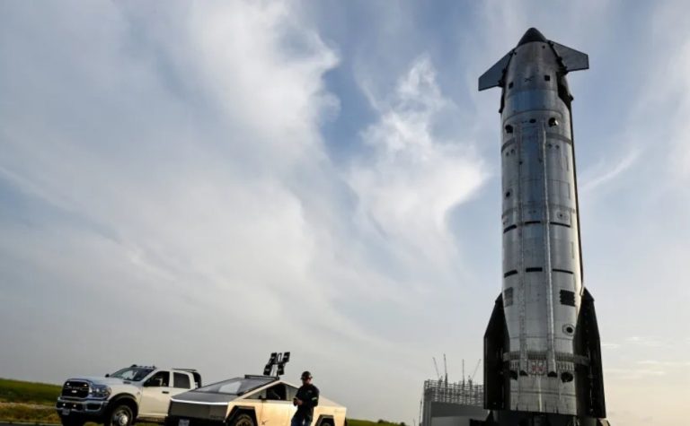 SpaceX testa voo da nave mais poderosa do mundo