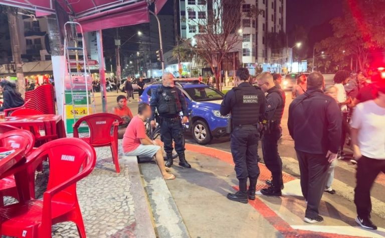 Suspeito é detido com faca após ameaçar matar pessoas negras em Jardim da Penha