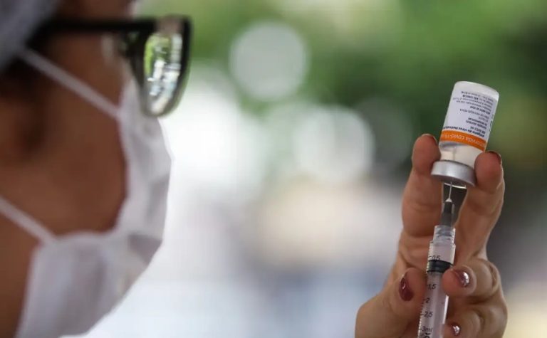 Vacinas contra covid-19 serão atualizadas contra novas variantes