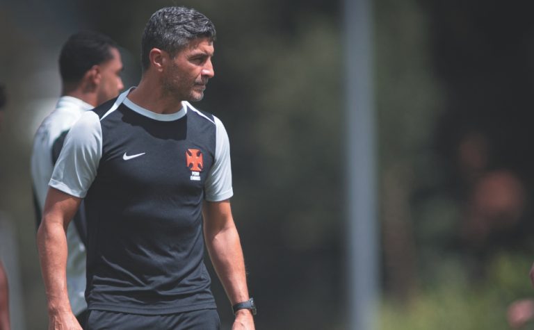 Vasco muda peças para estreia nos playoffs da Sul-Americana