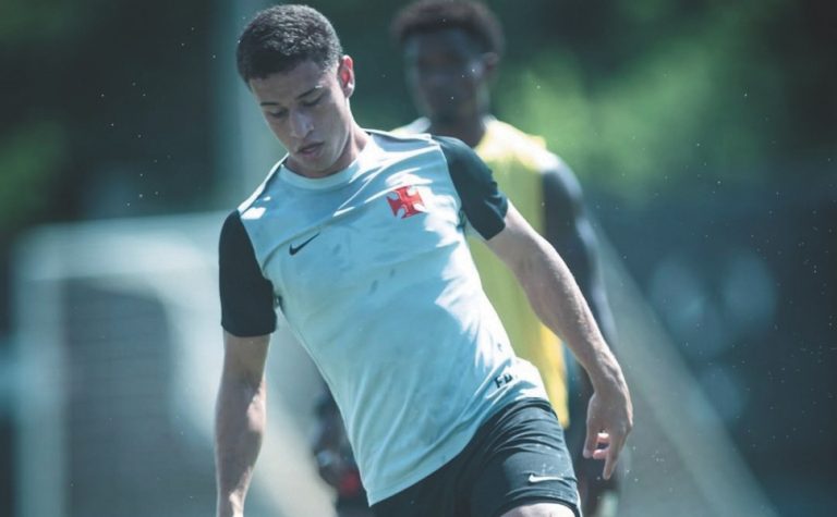 Vasco: promessa na base, atacante de 19 anos se recupera de lesão e reforça elenco