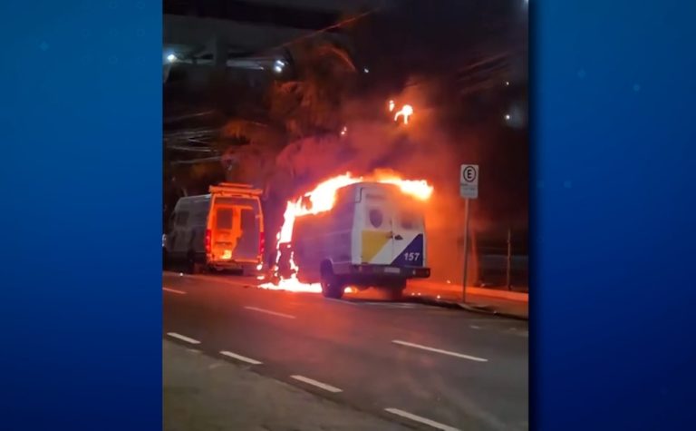 Viatura do batalhão de trânsito é atingida por incêndio em Vila Velha