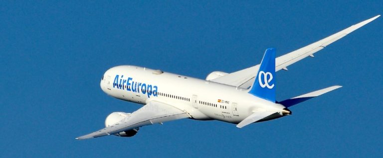 Voo entre Recife e Madri evita rota de colisão com outra aeronave em pleno oceano