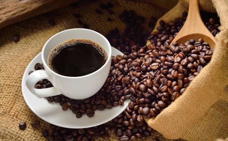 Após alta de 80%, preço do café acumula maior queda no Plano Real