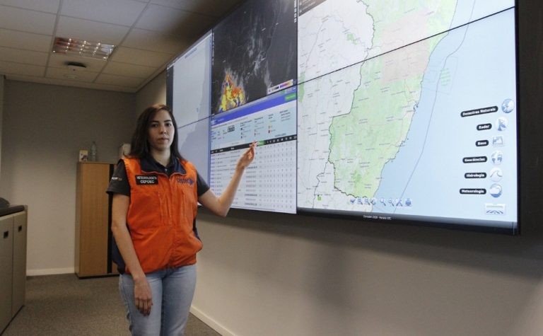 Alerta para vendavais com ventos acima de 100 km/h no ES