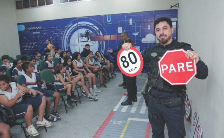 “Anjos da guarda” dão lição de respeito e convivência em Vila Velha
