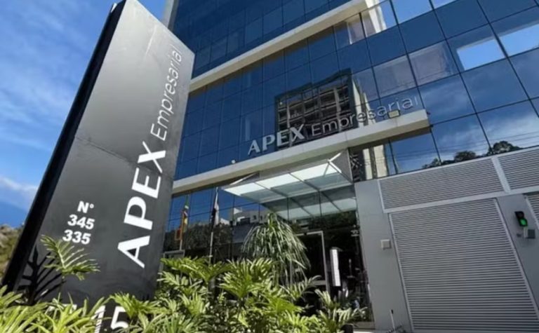 Justiça nega liminar imediata a ex-presidente da Apex