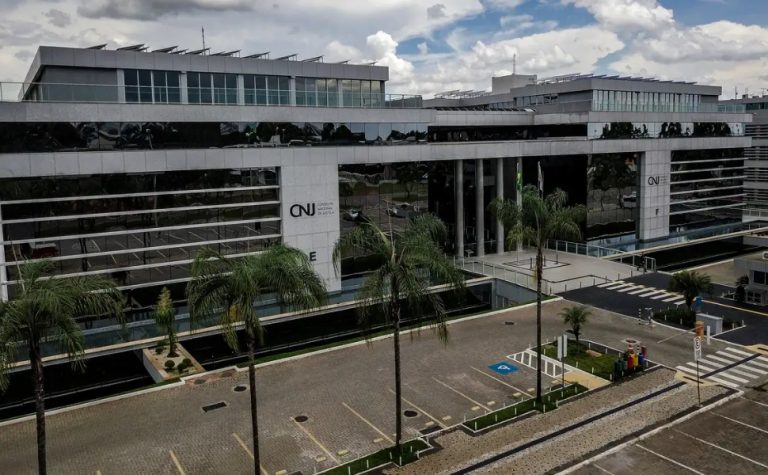 CNJ acaba com aposentadoria compulsória como punição máxima para juiz