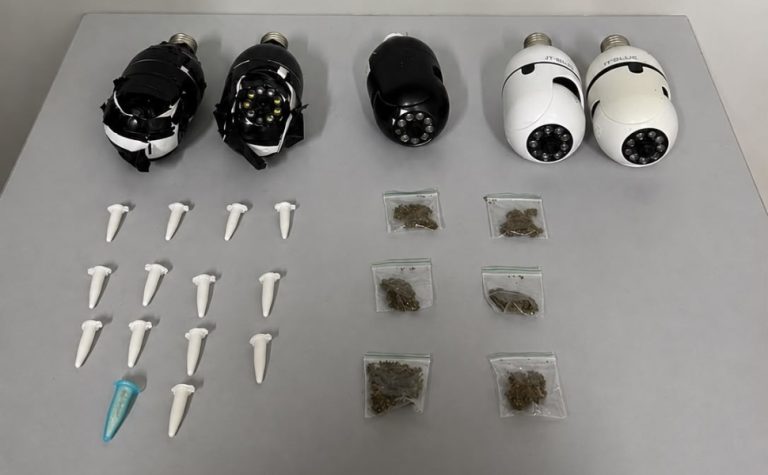 Cinco câmeras de videomonitoramento usadas pelo tráfico de drogas são apreendidas