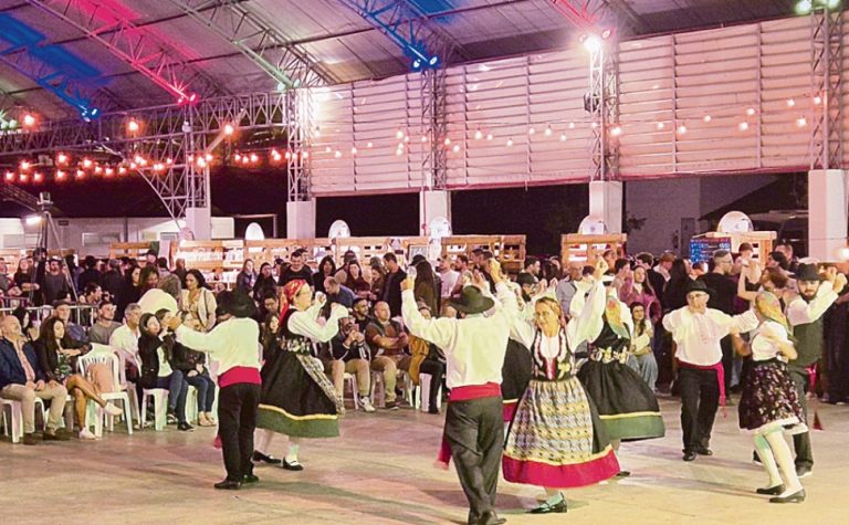 Festa do Vinho e da Uva em Santa Teresa vai ter shows e suco de graça
