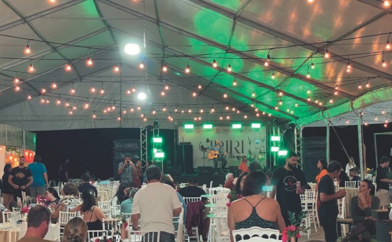 Festival em Iriri com vinhos, delícias e música ao vivo