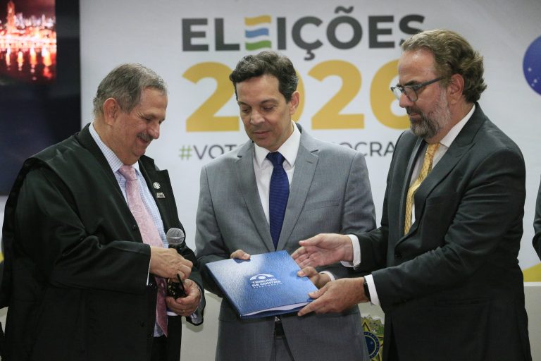 Gestores com contas rejeitadas têm nomes enviados à Justiça Eleitoral