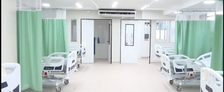 Governo estadual entrega reforma na UTI adulta do Hospital Agamenon Magalhães
