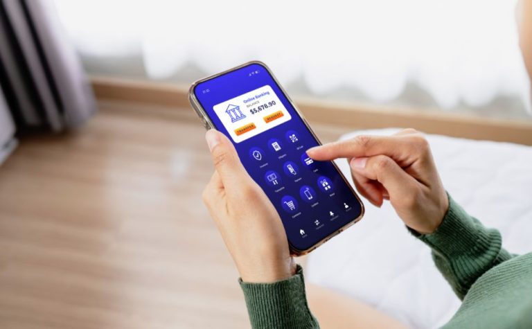 Maioria dos adolescentes já usa banco digital no Espírito Santo
