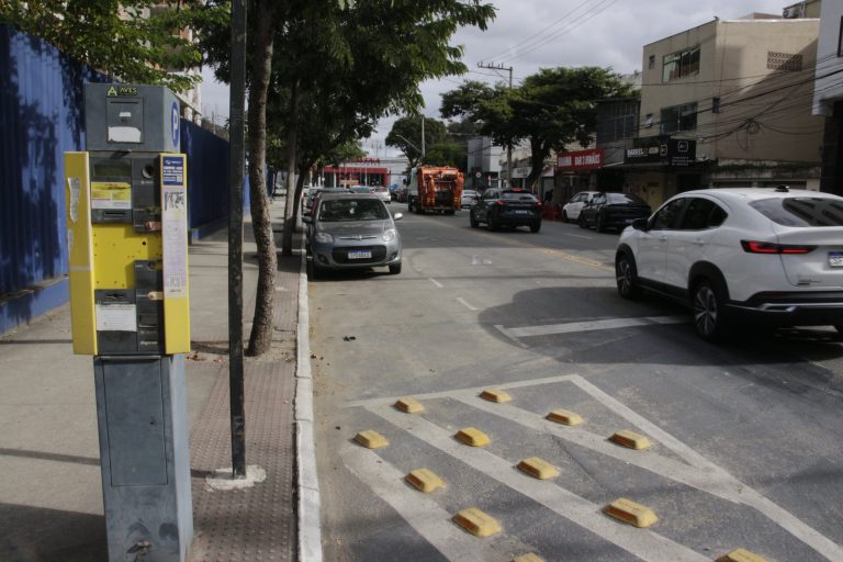 Mais de 300 motoristas por dia multados no rotativo no ES