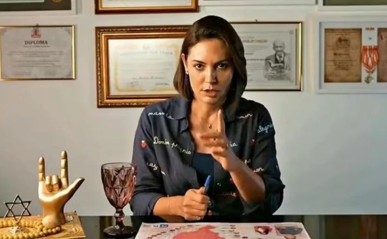 Michelle Bolsonaro será candidata ao Senado, diz Bia Kicis
