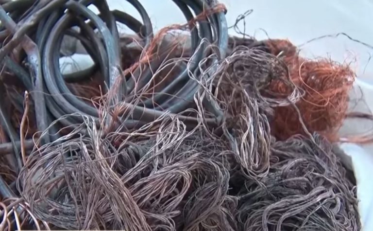 Operação prende homem que receptava fios de cobre no Morro da Garrafa, em Vitória