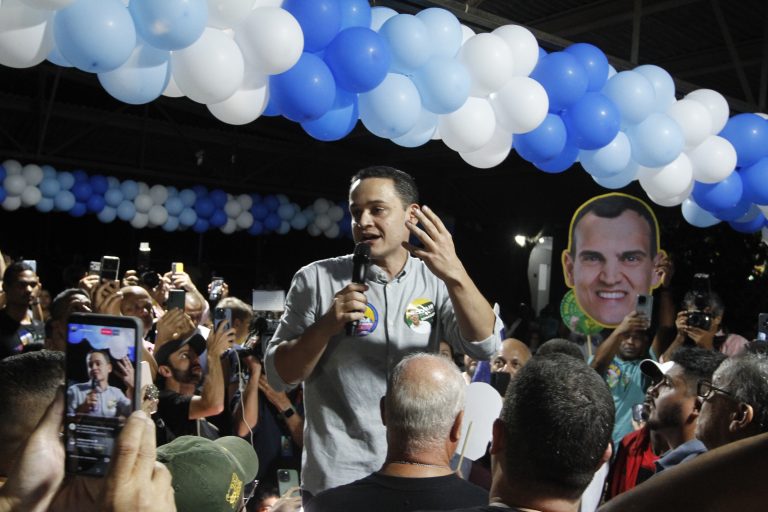 Pazolini cita respeito a ex-governadores, mas evita falar de Hartung