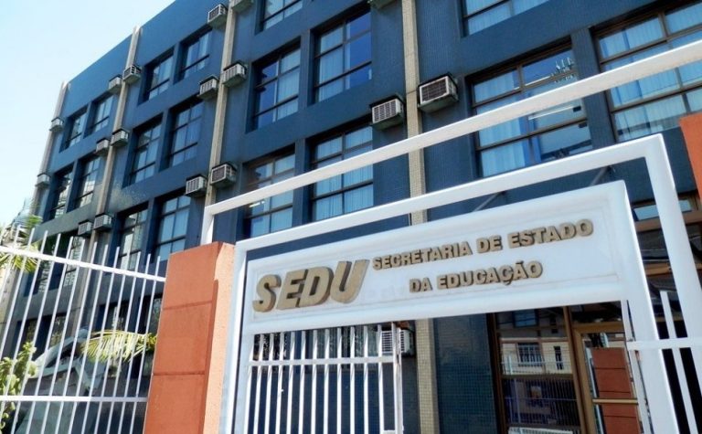 Seleções temporárias no ES pagam até R$ 7 mil a professores