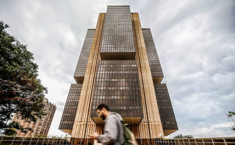 União autoriza 376 vagas em concursos para órgãos federais