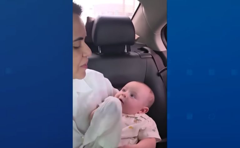 VÍDEO | Bebê de 3 meses “canta” louvor com a mãe e viraliza no ES