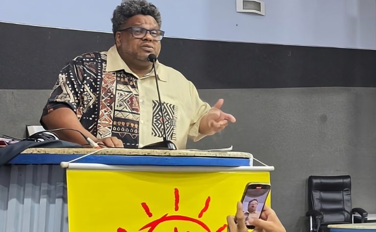 “Vamos dialogar com os diferentes”, diz Fabian em convenção do Psol no ES